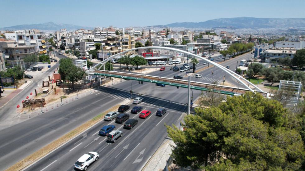 Τοποθετήθηκε νέα πεζογέφυρα στο Παλατάκι Χαϊδαρίου 